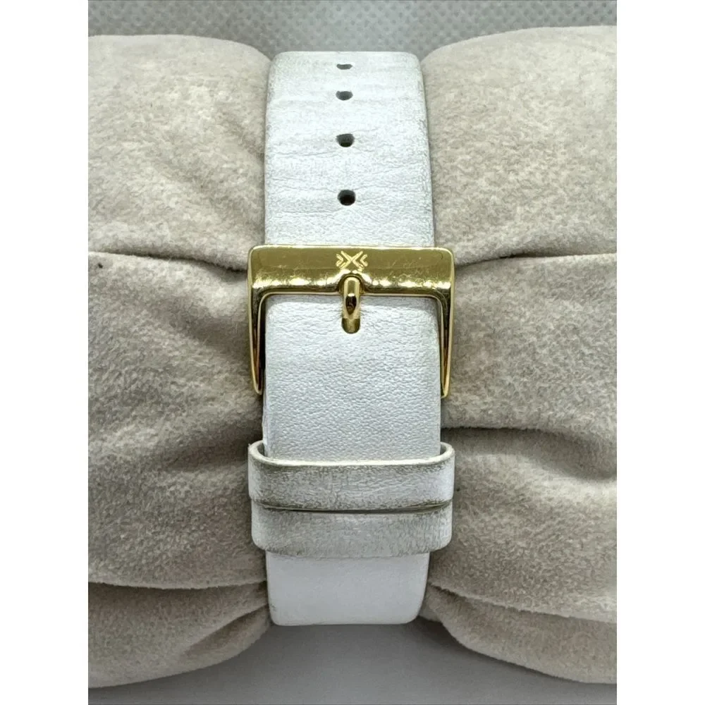 Skagen SKW2033 Women's White Leather Analog Mother of Pearl Dial Watch JNA955